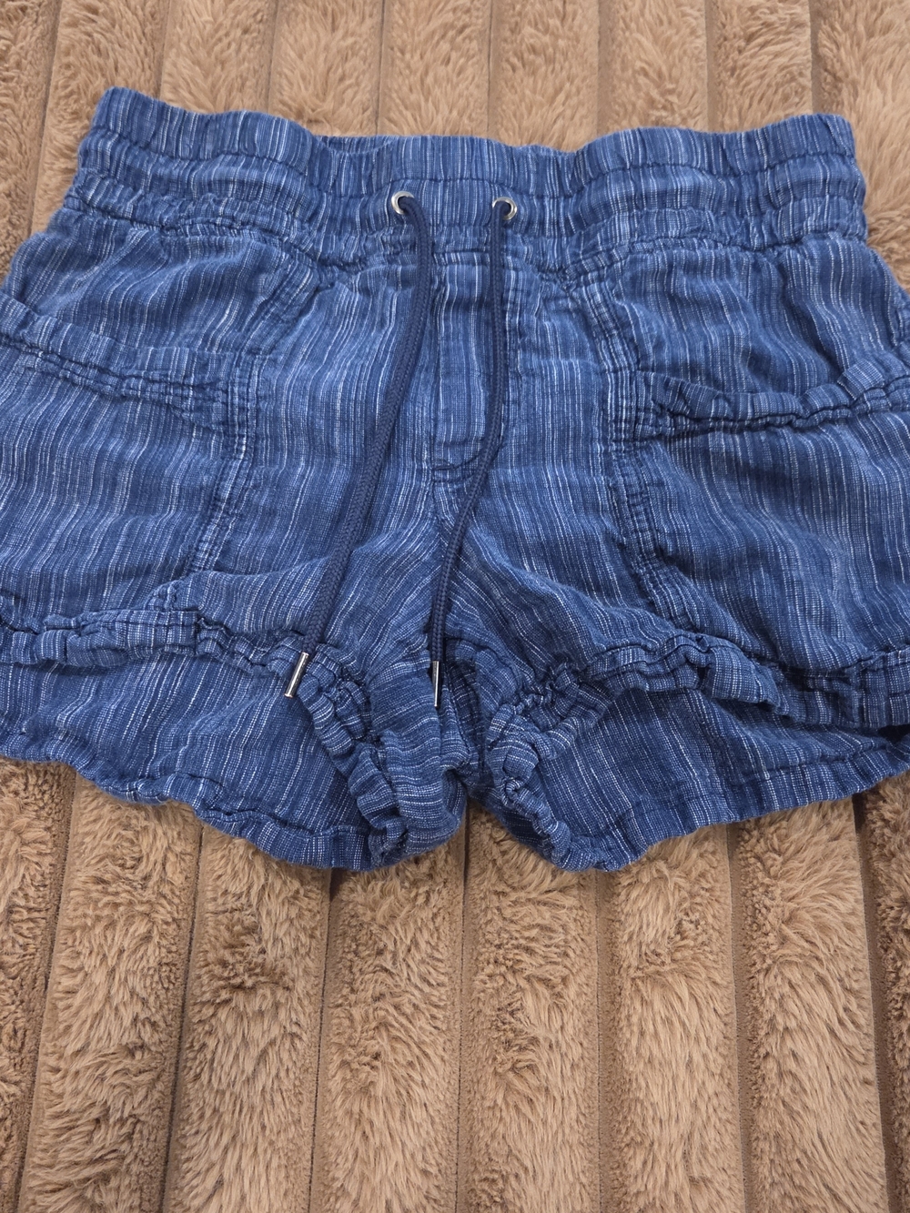 Athleta Cabo Linen Textured Shorts Womens 6 Blue Smocked Waist Coastal Summer